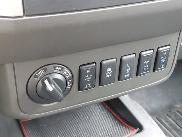 Used 2018 Nissan Frontier PRO-4X AWD/4WD image 17