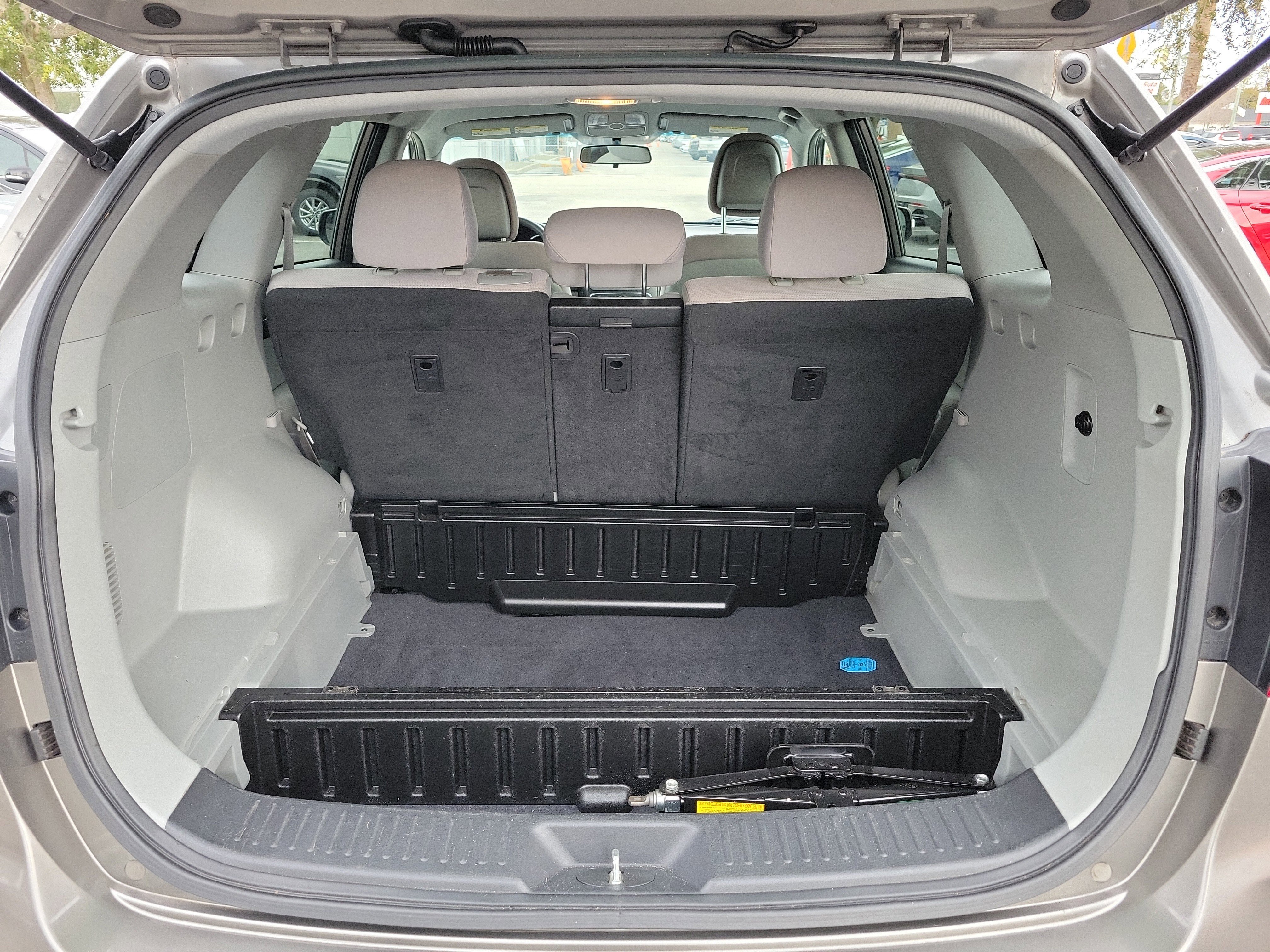 Used 2015 Kia Sorento LX image 14