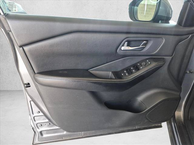 Used 2024 Nissan Rogue SV AWD/4WD image 13