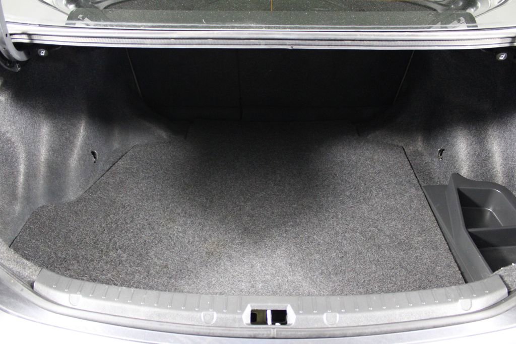 Used 2010 Toyota Corolla LE FWD image 15