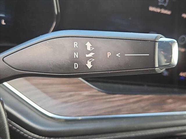 Used 2026 Chevrolet Suburban LT w/ Comfort Package AWD/4WD image 18