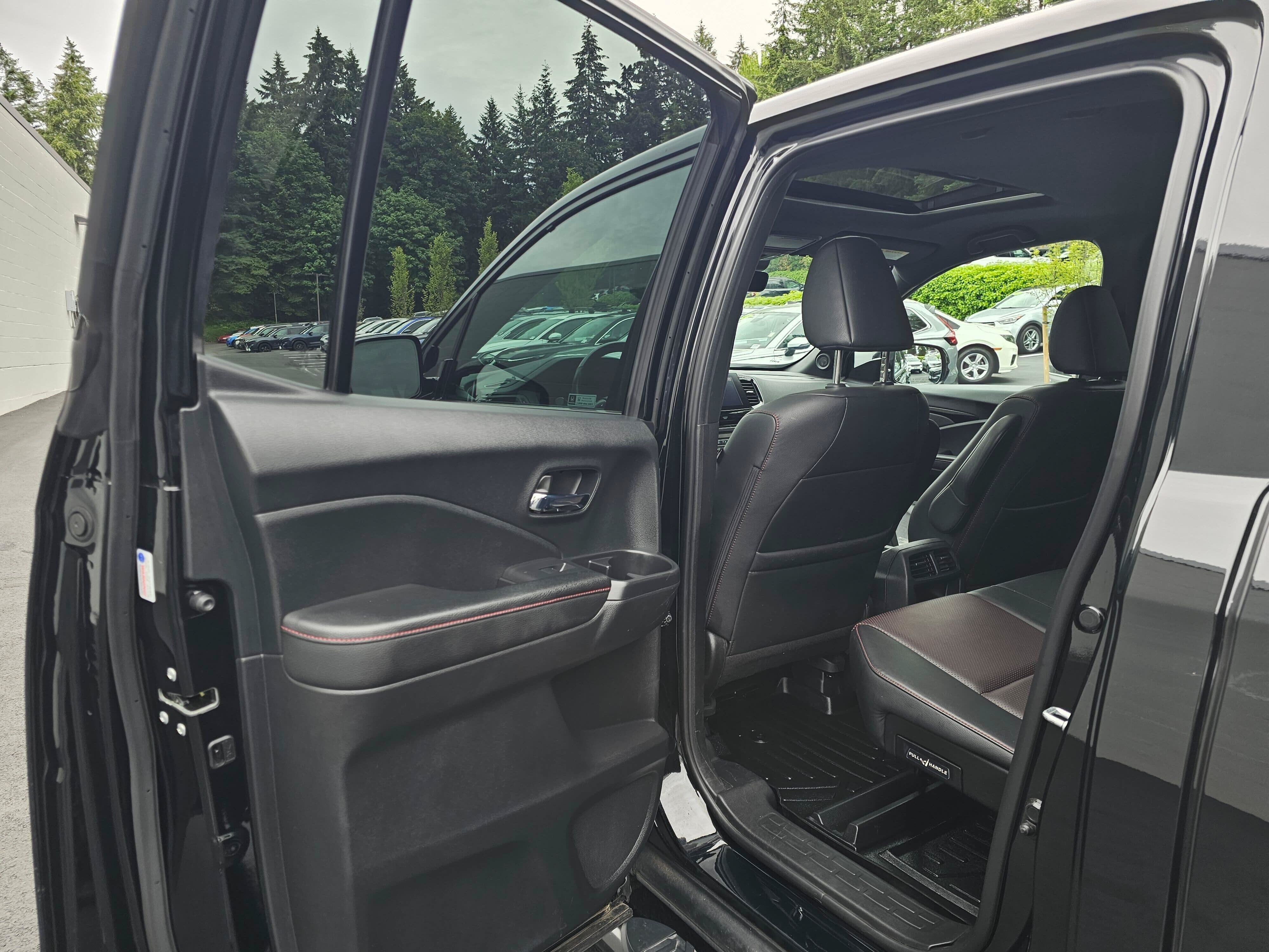 Used 2021 Honda Ridgeline Black Edition image 18