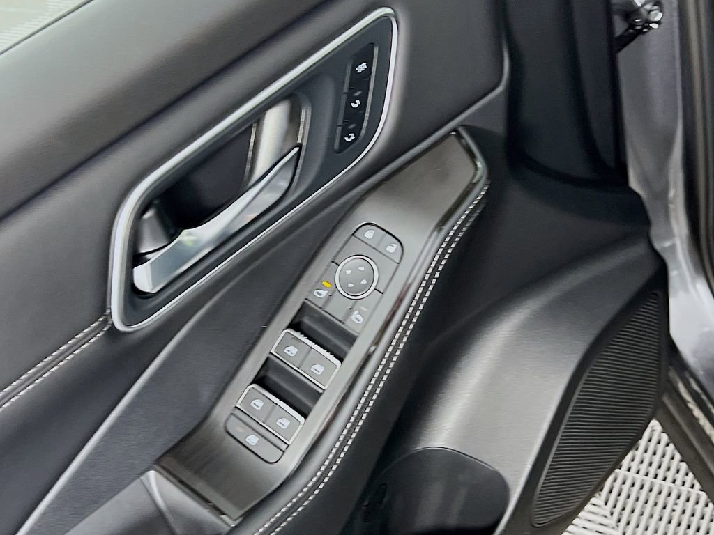 New 2026 Nissan Rogue Platinum w/ Platinum Premium Package image 16