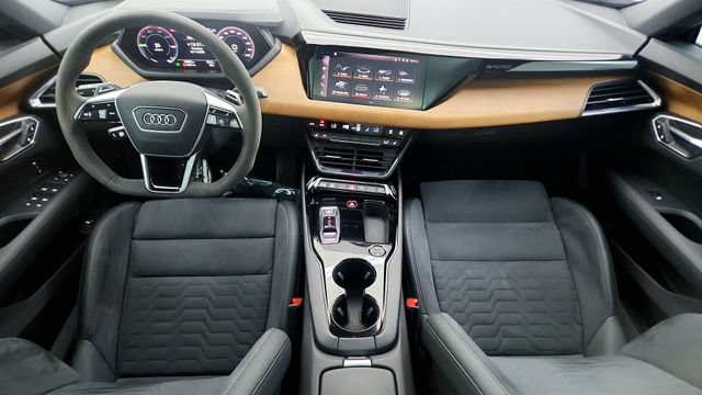 Used 2023 Audi e-tron GT Premium Plus AWD/4WD image 55