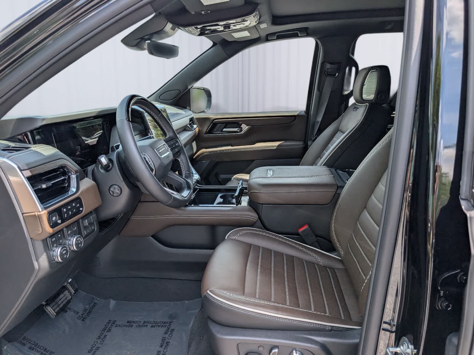 Certified 2026 GMC Yukon XL Denali Ultimate AWD/4WD image 19