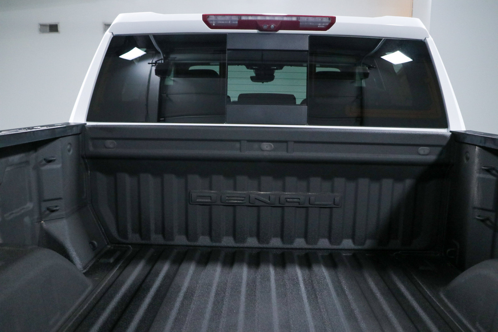 Used 2022 GMC Sierra 1500 Denali w/ Denali Reserve Package AWD/4WD image 33