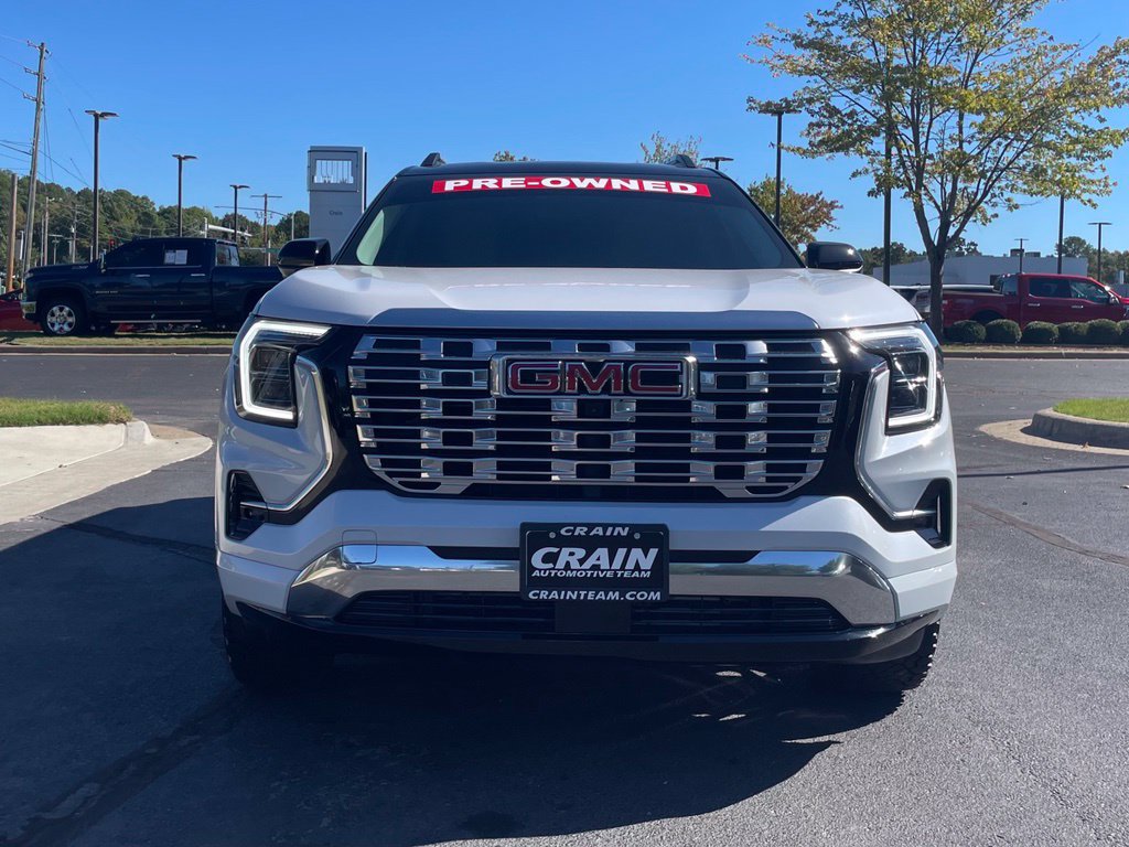 Used 2026 GMC Terrain Denali AWD/4WD image 3