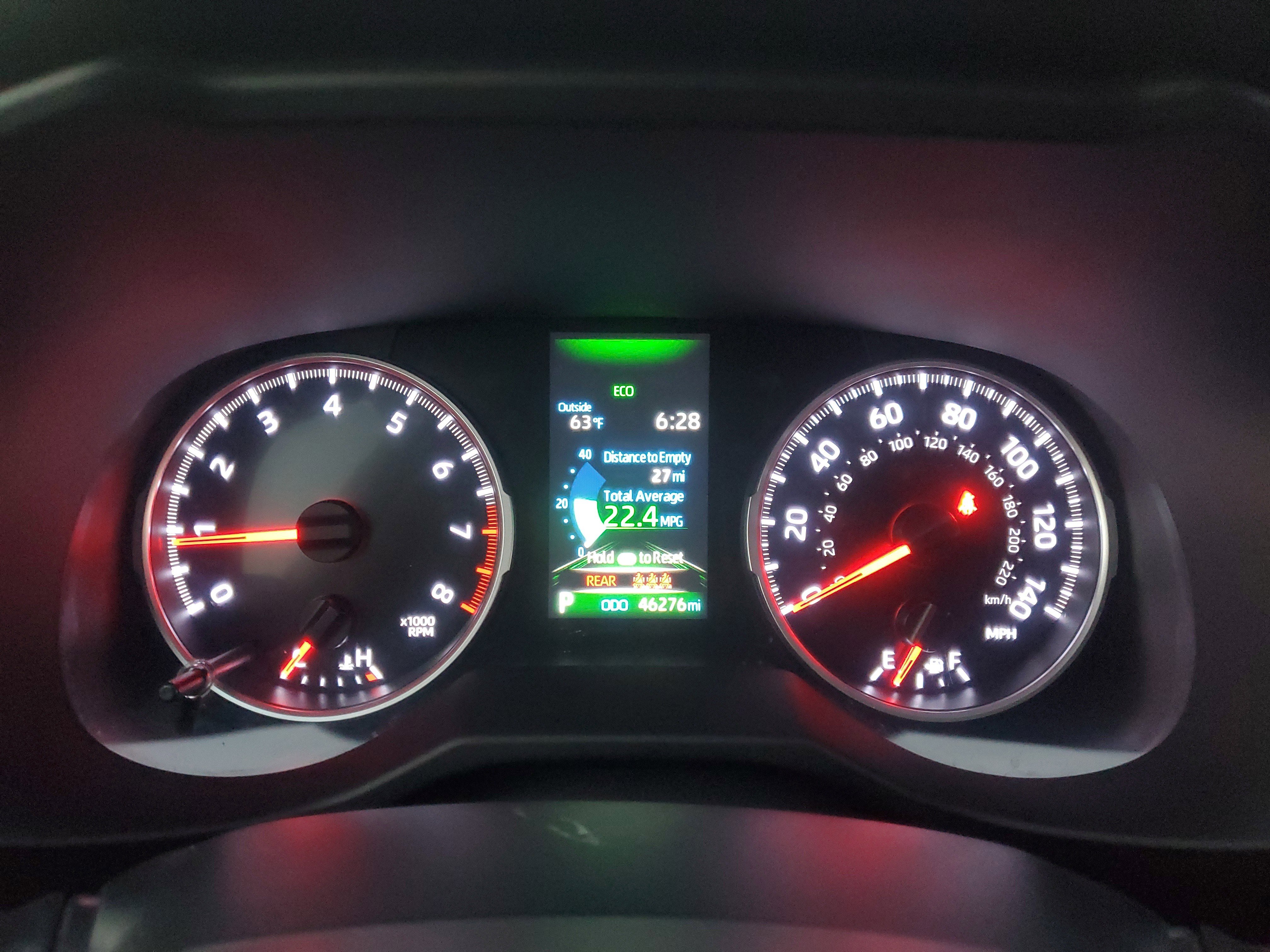 Used 2021 Toyota RAV4 LE image 23