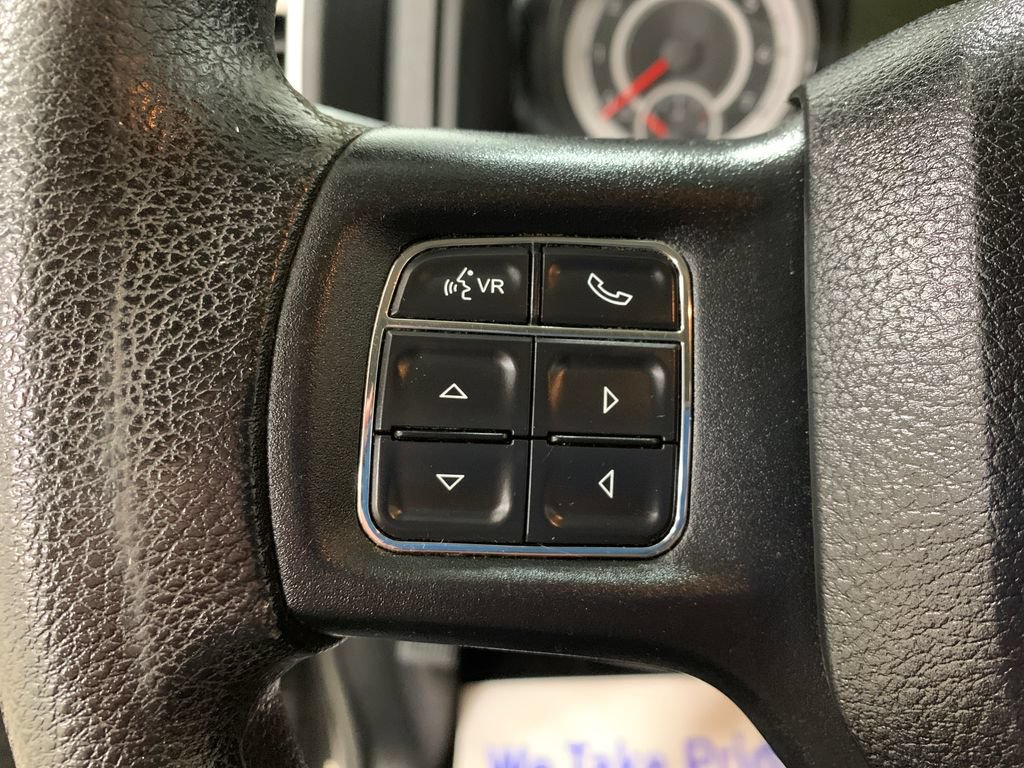 Used 2017 RAM 1500 Classic SLT AWD/4WD image 8