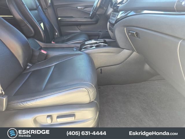 Used 2019 Honda Pilot Touring image 16