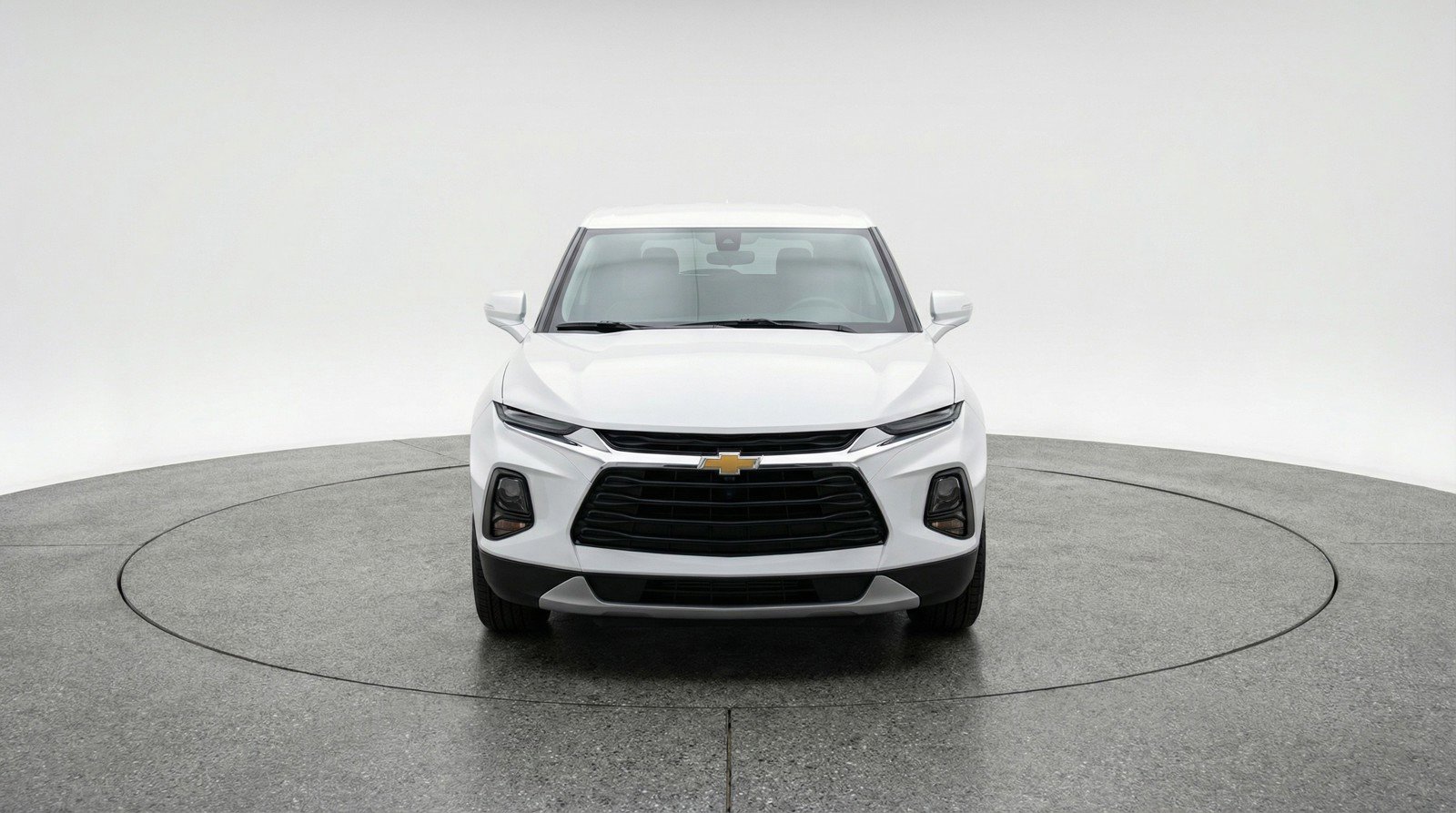 Used 2025 Chevrolet Blazer LT FWD image 2