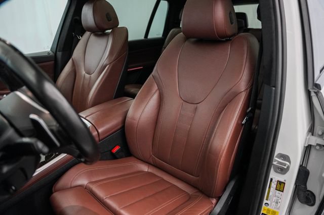 Used 2021 BMW X7 xDrive40i w/ M Sport Package AWD/4WD image 19