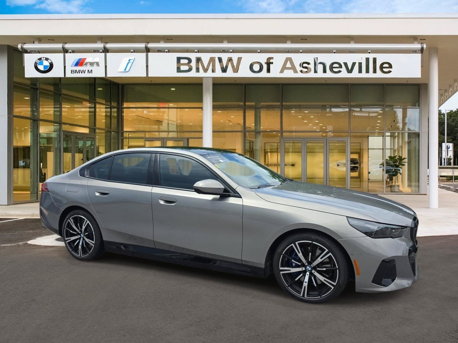 Used 2026 BMW 550e xDrive