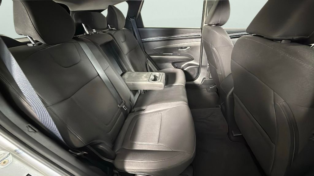 Used 2023 Hyundai Tucson SE image 28