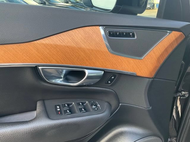 Certified 2022 Volvo XC90 T5 Momentum FWD image 16