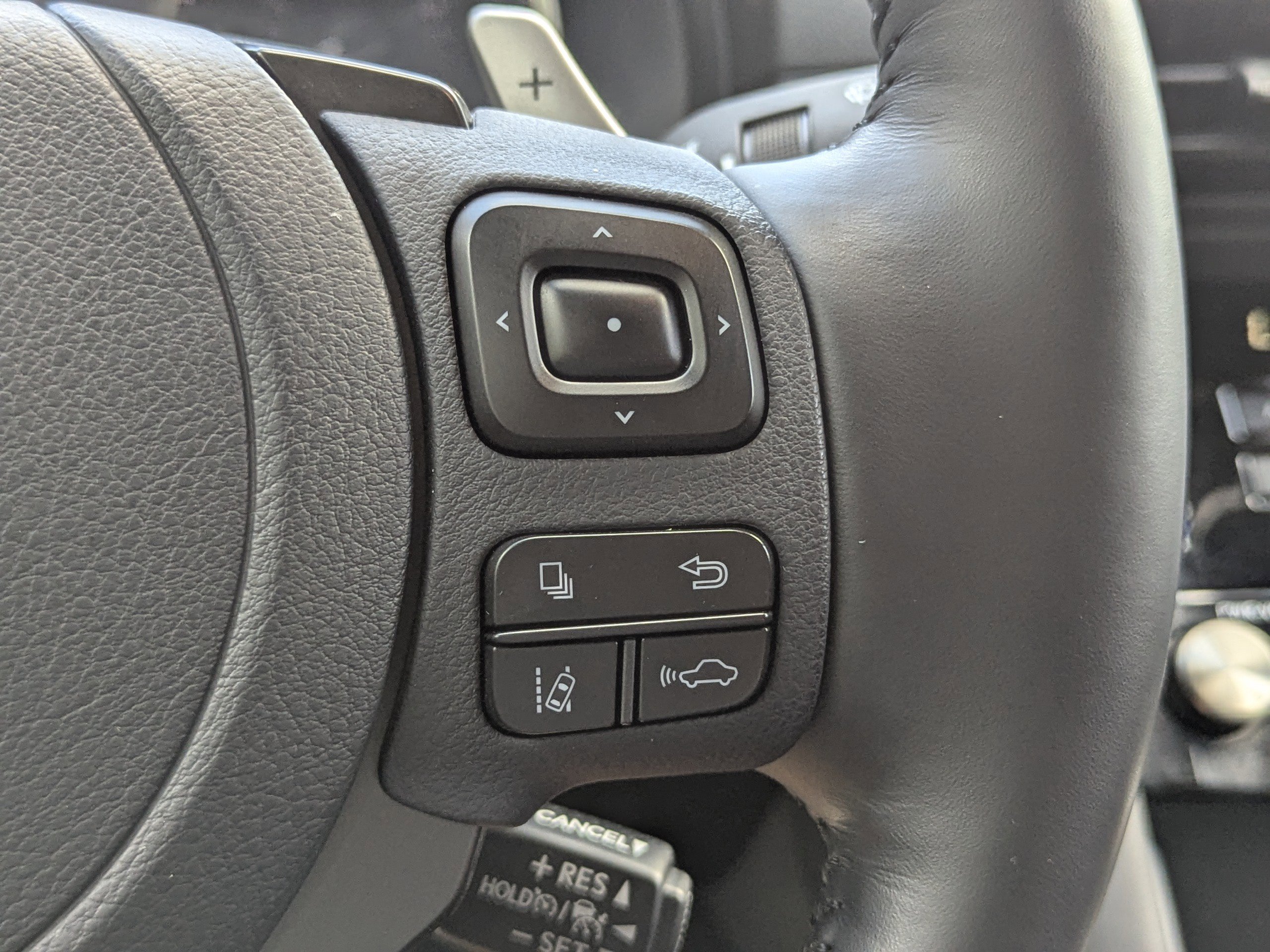 Used 2023 Lexus IS 300 w/ Comfort Package image 35