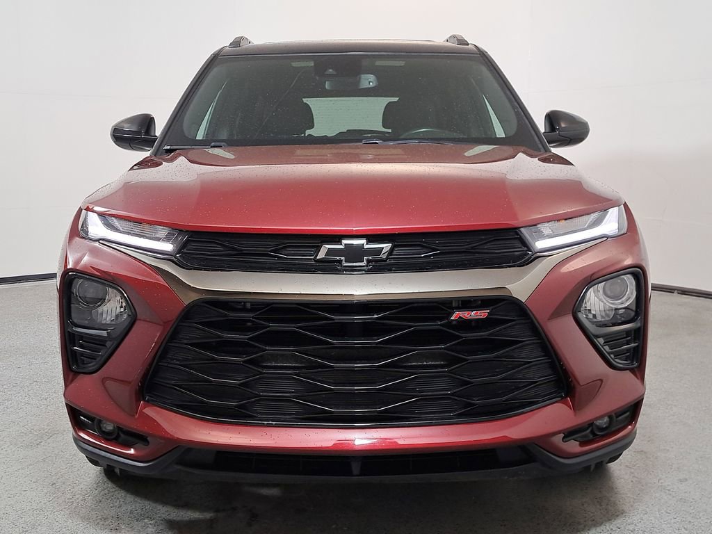 Used 2023 Chevrolet TrailBlazer RS w/ Sun and Liftgate Package image 2