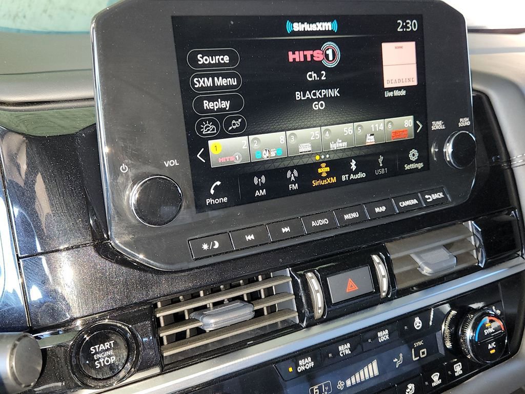 Used 2025 Nissan Pathfinder Platinum w/ Cargo Package image 37