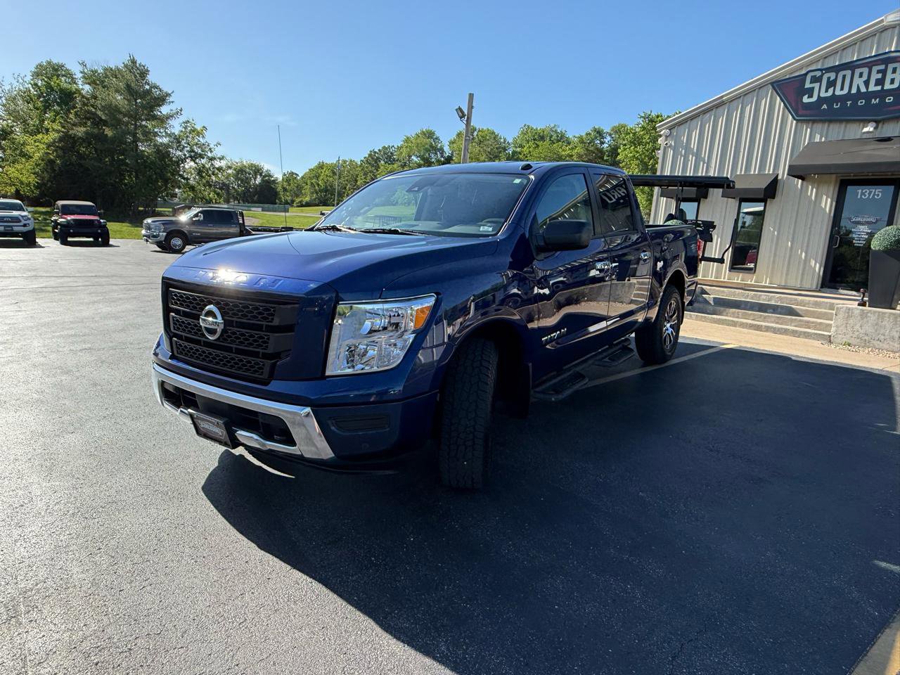 Used 2021 Nissan Titan SV w/ SV Convenience Package AWD/4WD image 7