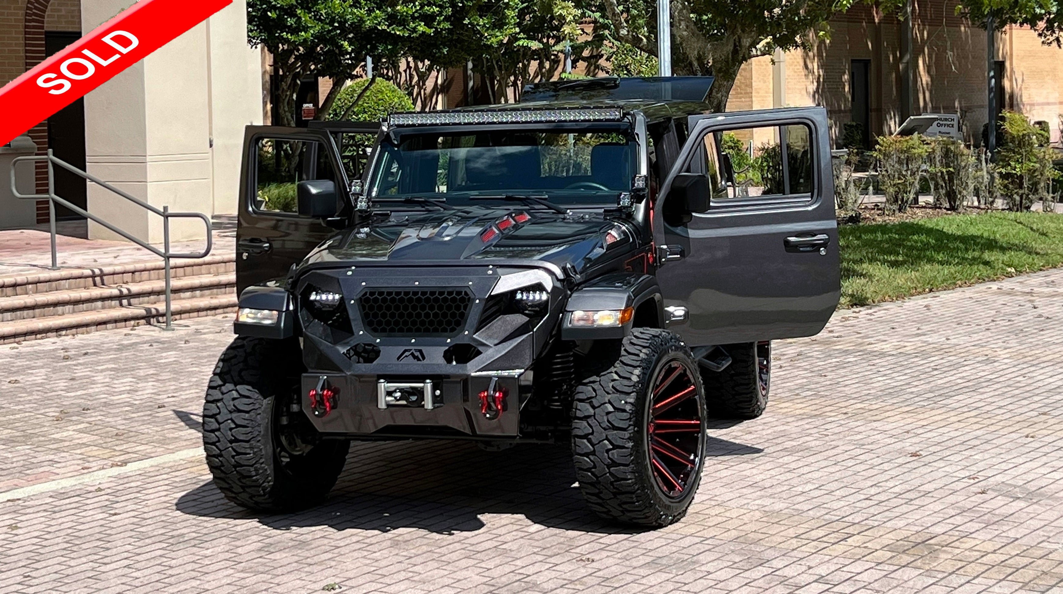 Used 2021 Jeep Wrangler Unlimited Sahara w/ Uconnect 4C Nav & Sound Group AWD/4WD image 1