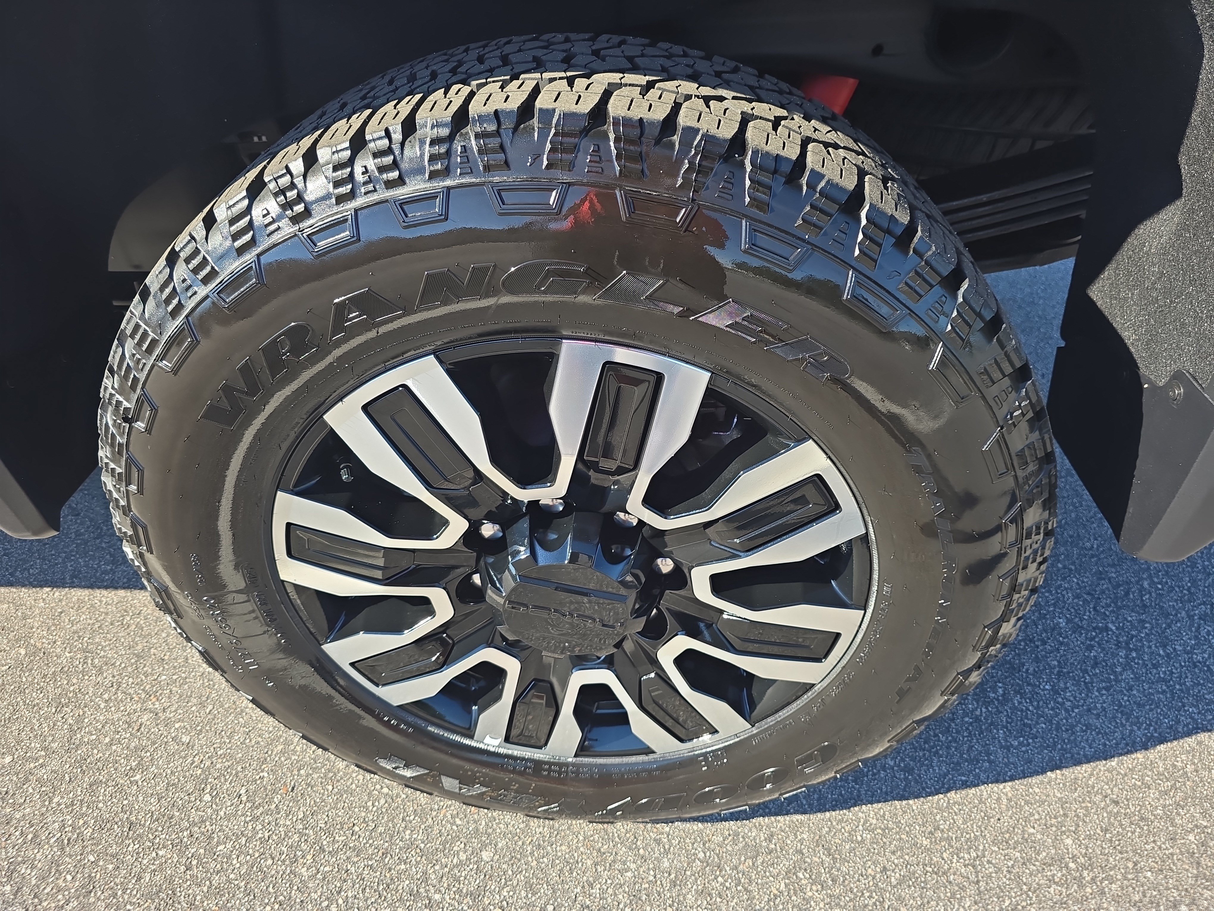 Used 2026 GMC Sierra 2500 Denali Ultimate AWD/4WD image 35