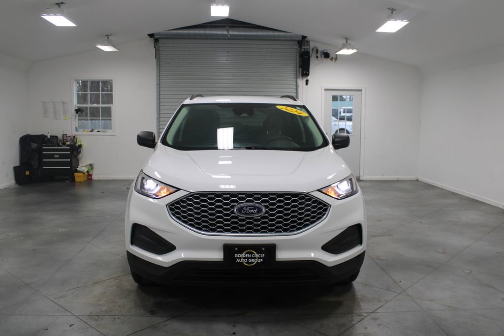 Used 2024 Ford Edge SE image 3