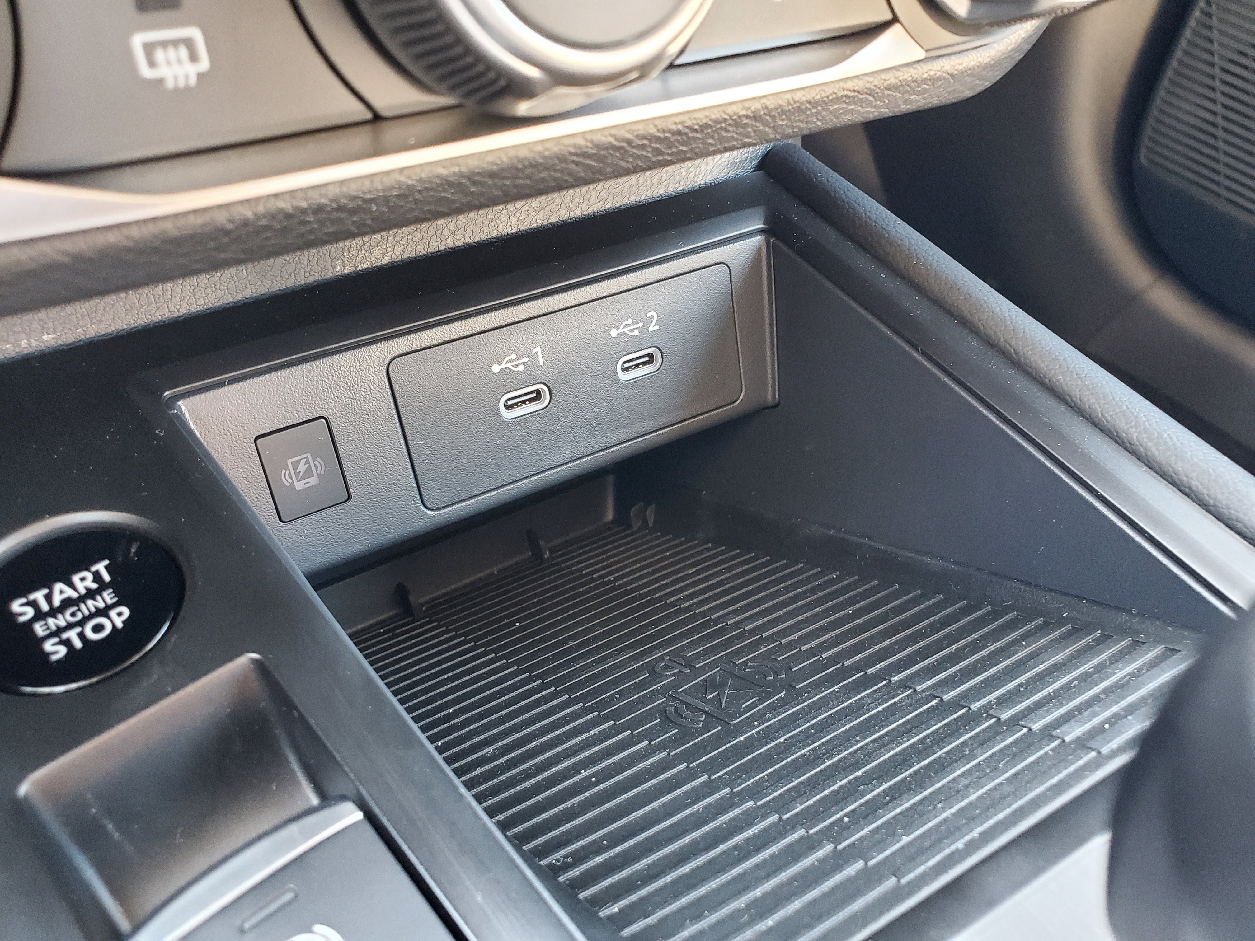 New 2025 Nissan Kicks SV w/ Illumination Package image 24