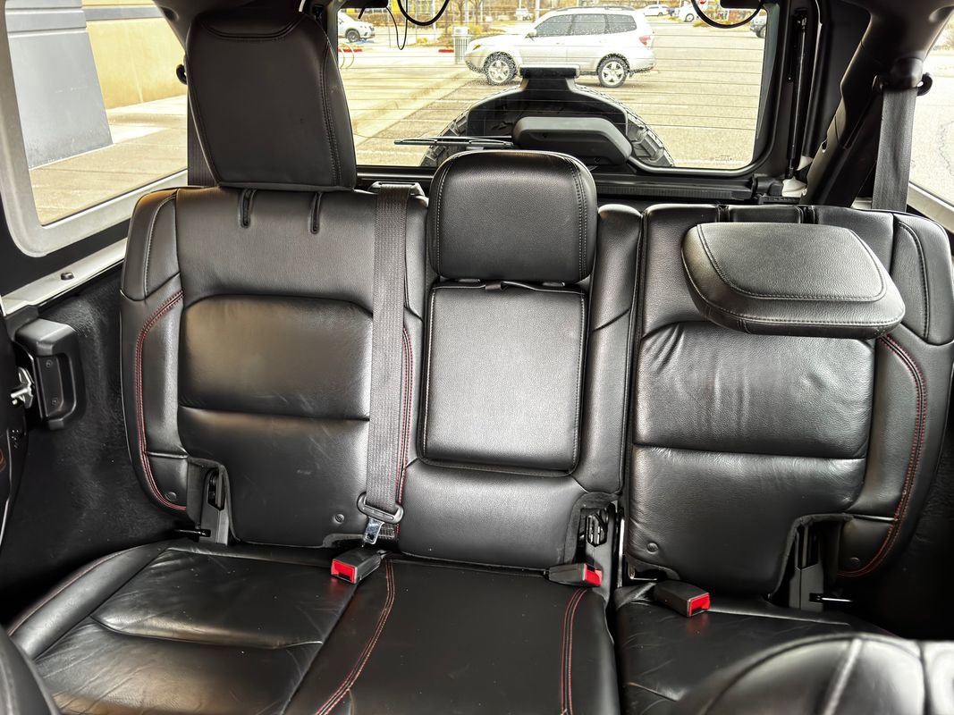 Used 2018 Jeep Wrangler Unlimited Rubicon w/ Safety Group image 29