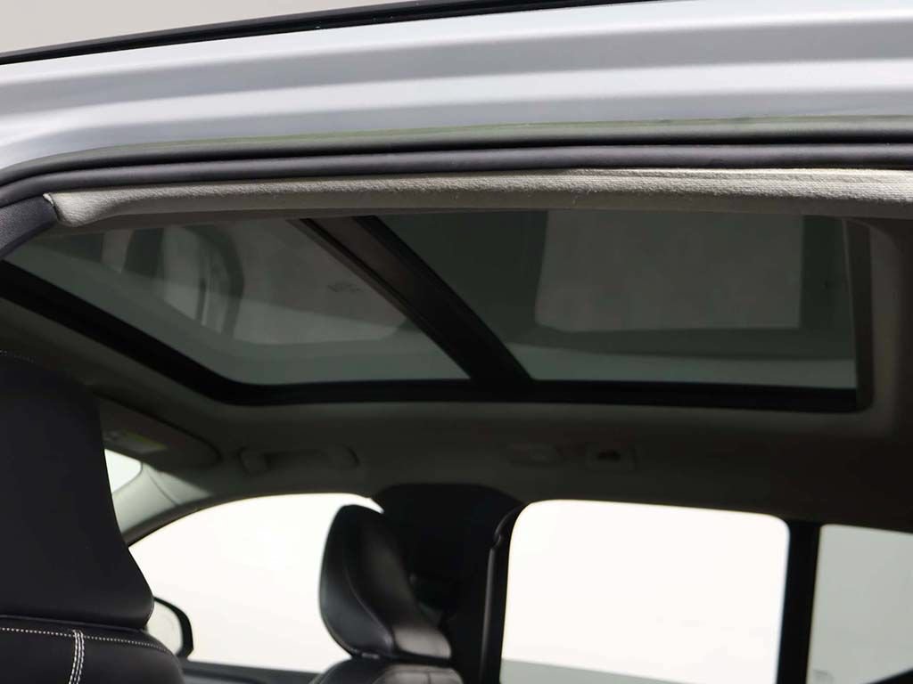 Used 2023 Volvo XC40 B5 Plus w/ Climate Package AWD/4WD image 17