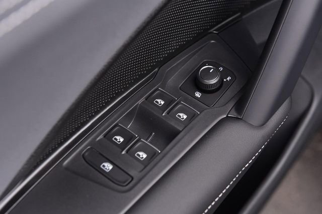 New 2026 Volkswagen Tiguan SE image 8