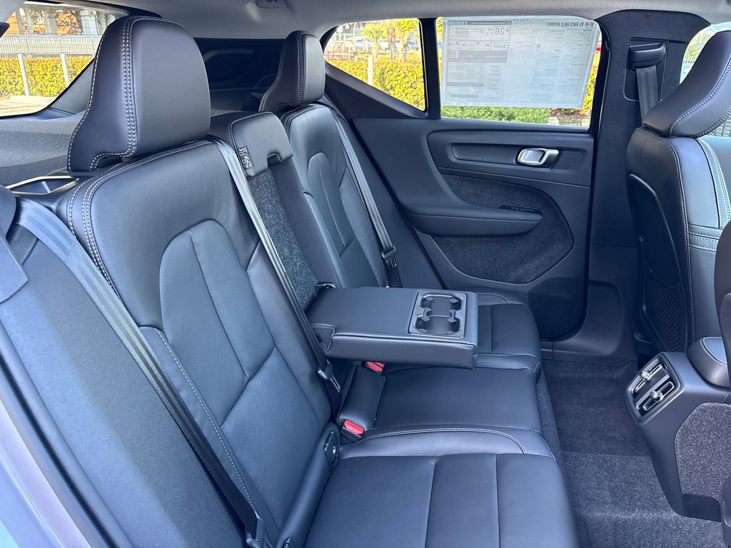 New 2026 Volvo XC40 B5 Plus w/ Protection Package Premier AWD/4WD image 18