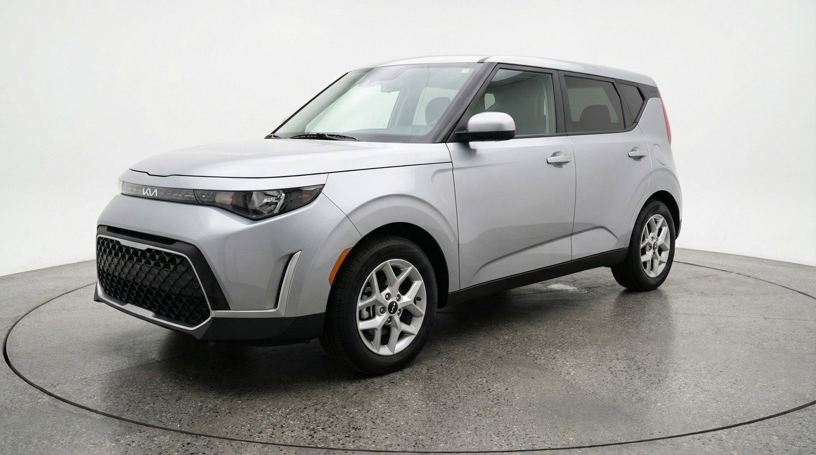 Used 2025 Kia Soul LX w/ LX Technology Package image 3