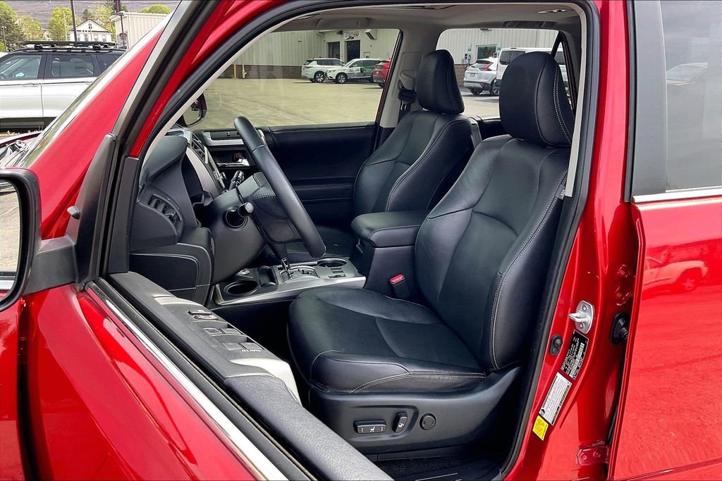 Used 2021 Toyota 4Runner Limited image 24