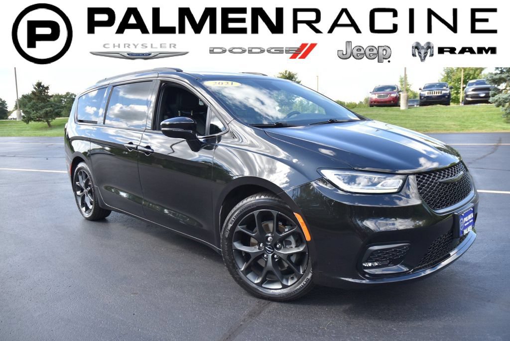 Used 2021 Chrysler Pacifica Touring-L w/ Uconnect Theater Family Group