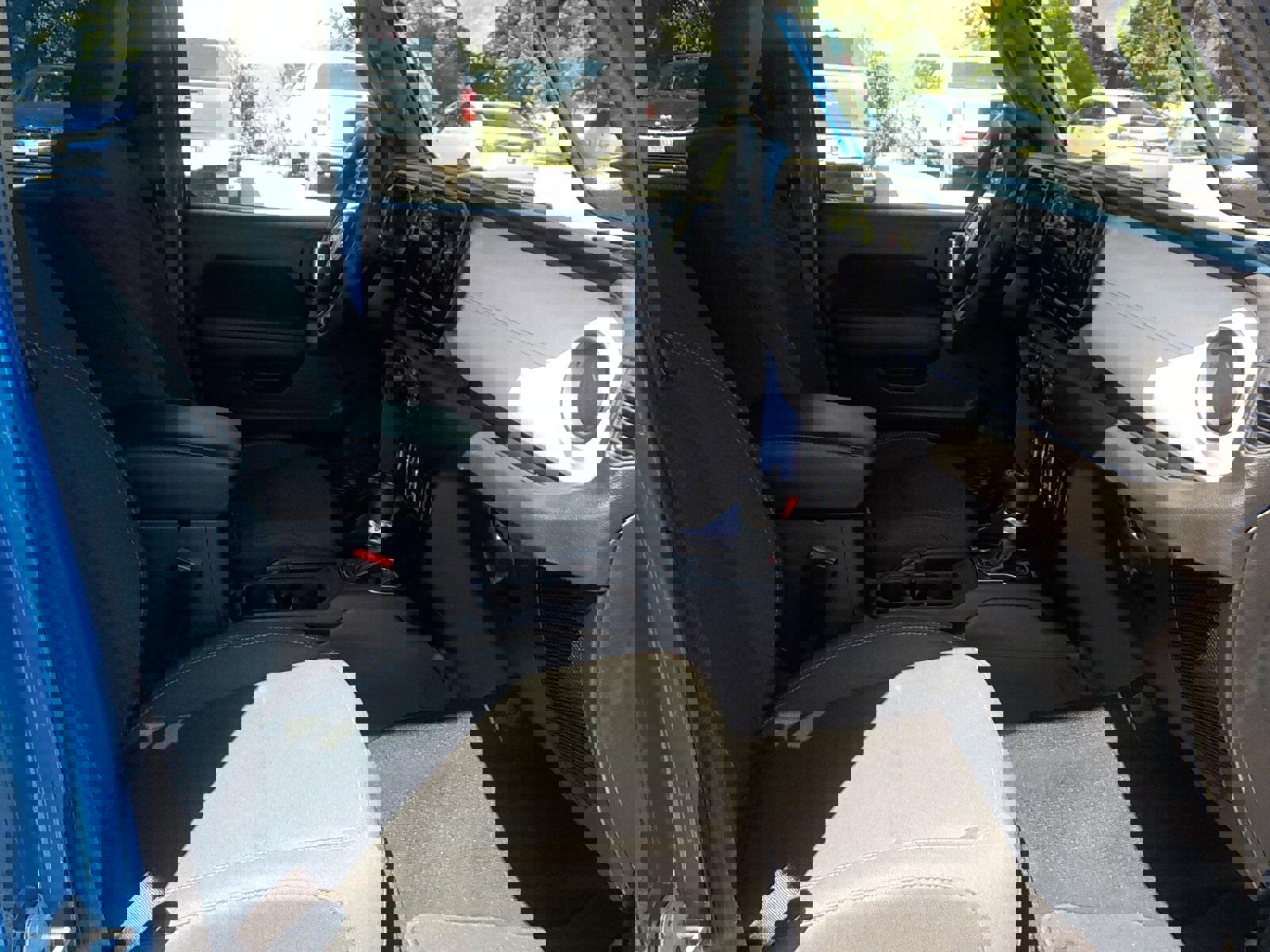 Used 2024 Jeep Wrangler Unlimited w/ Convenience Group image 15