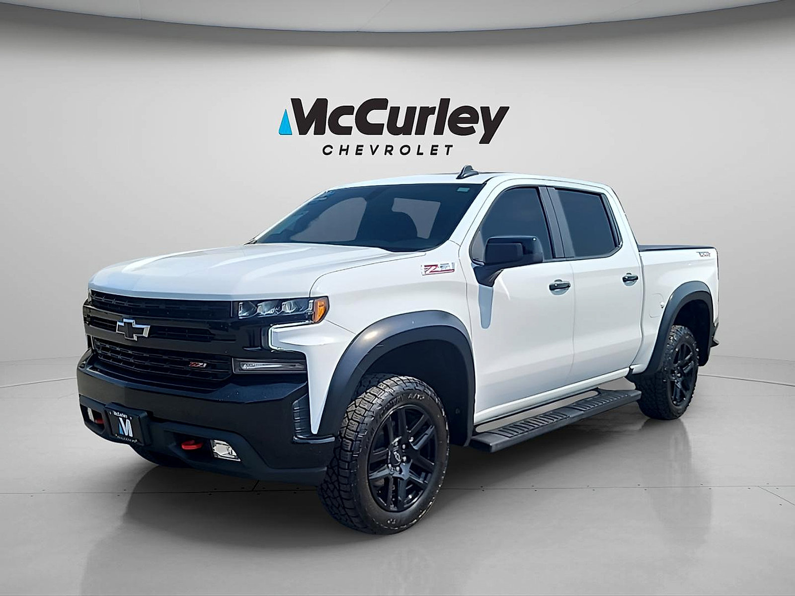 Used 2021 Chevrolet Silverado 1500 LT Trail Boss w/ Convenience Package II AWD/4WD image 3