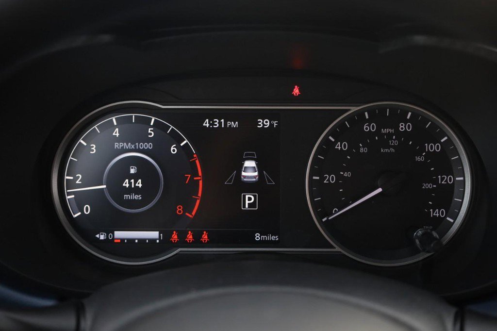 New 2025 Nissan Versa SV w/ Trunk Package image 9