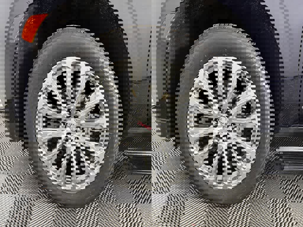 Certified 2023 GMC Yukon Denali image 17