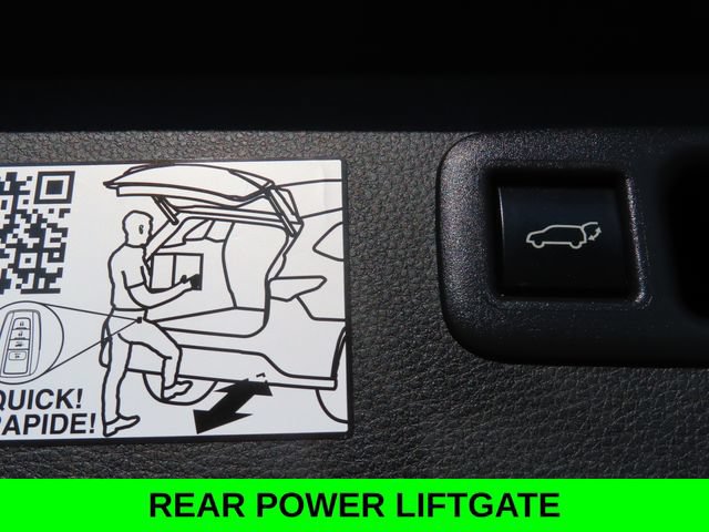 Used 2024 Toyota Highlander LE AWD/4WD image 32