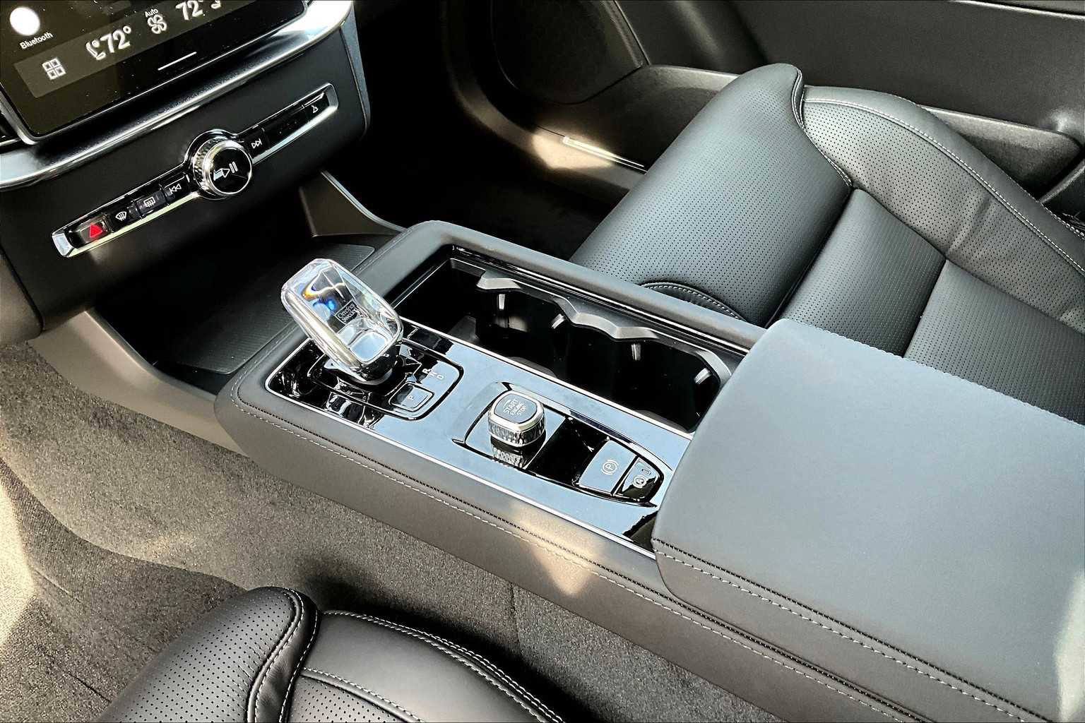 New 2026 Volvo XC90 B6 Ultra w/ Protection Package Premier AWD/4WD image 10