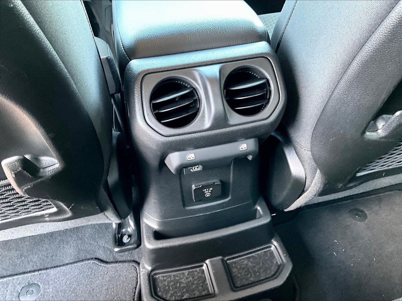 Used 2025 Jeep Wrangler Unlimited Rubicon 4xe w/ Convenience Group AWD/4WD image 10