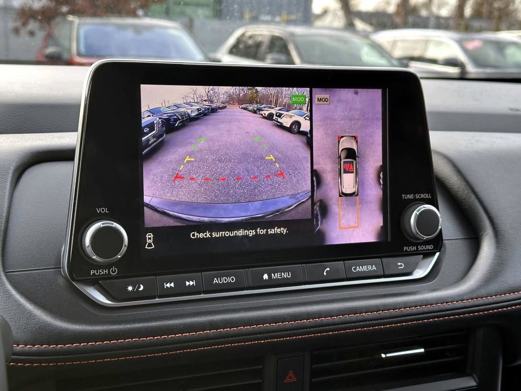 Certified 2025 Nissan Rogue SV image 29