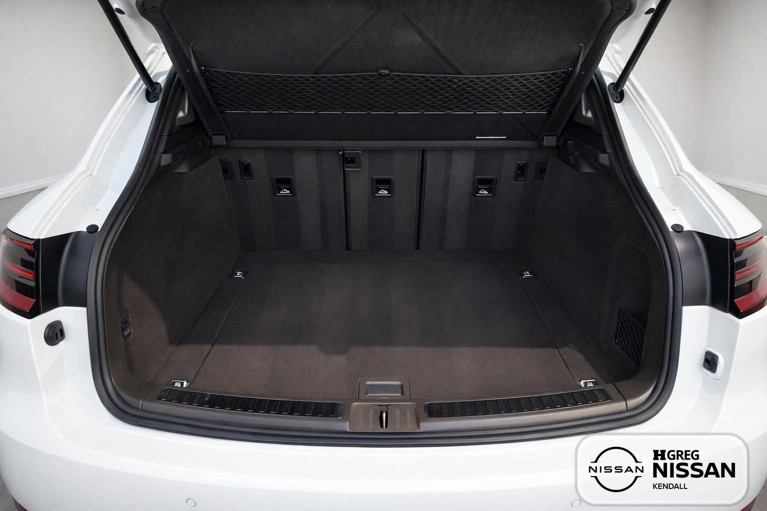 Used 2017 Porsche Macan AWD/4WD image 13