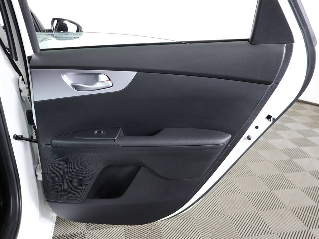 Used 2022 Kia Forte LXS w/ LXS Technology Package FWD image 24