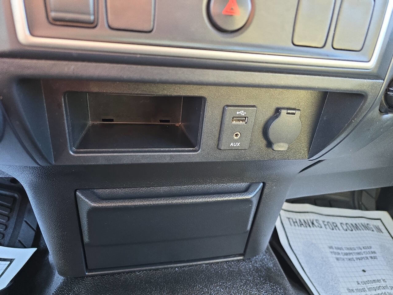 Used 2017 Nissan Titan S image 27