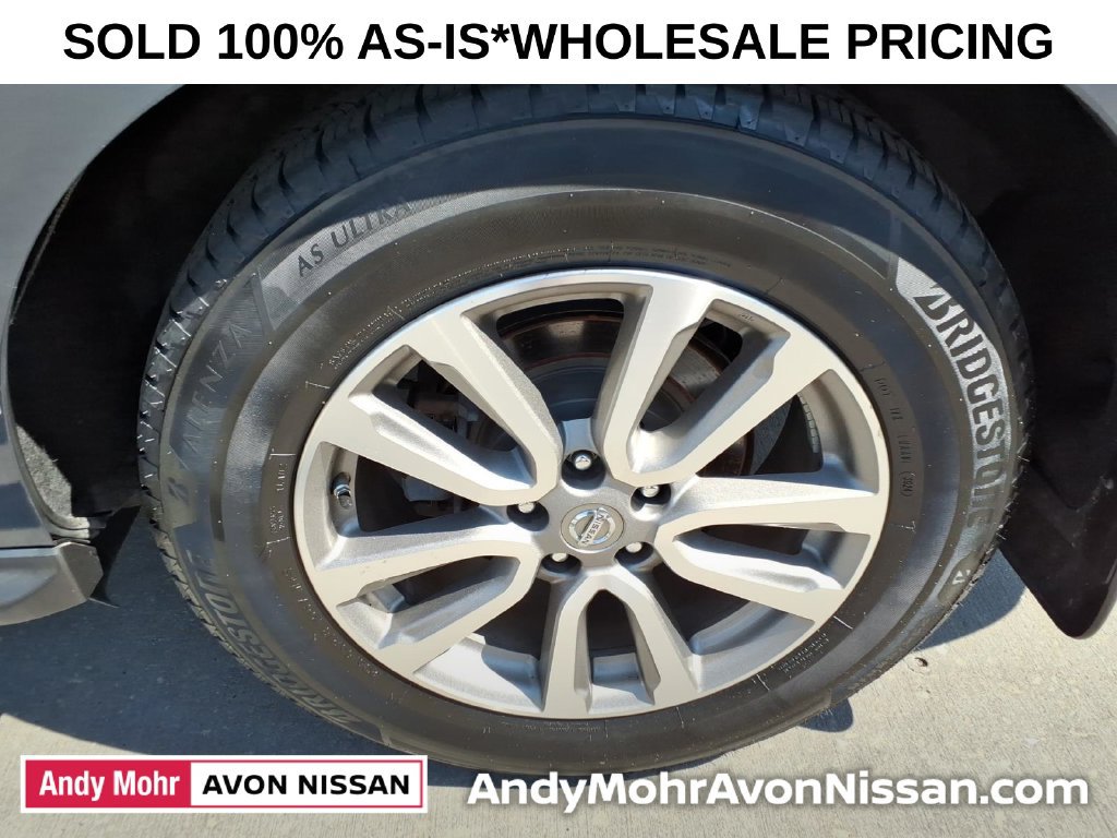 Used 2015 Nissan Pathfinder SV w/ Trailer Tow Package FWD image 14
