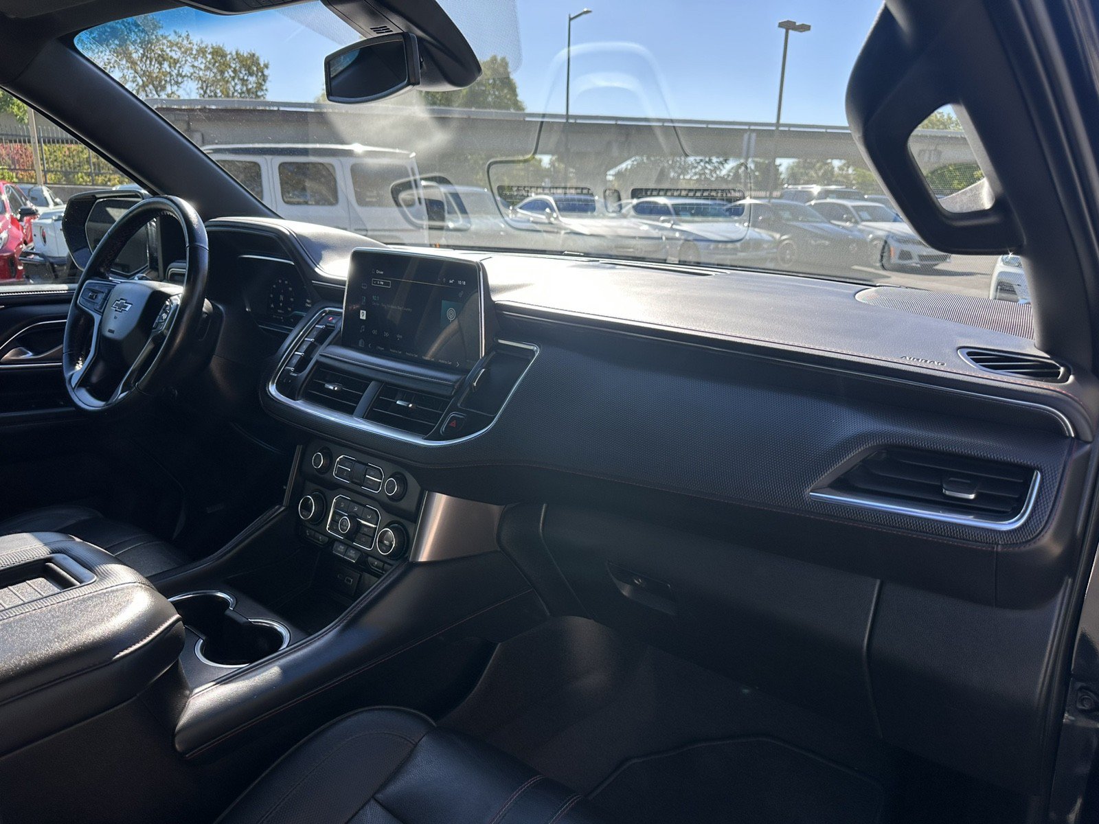 Used 2022 Chevrolet Suburban RST w/ Luxury Package AWD/4WD image 20