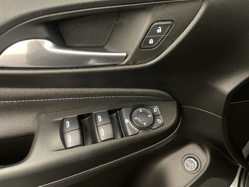 Used 2025 Buick Envista Sport Touring w/ Convenience I Package FWD image 16