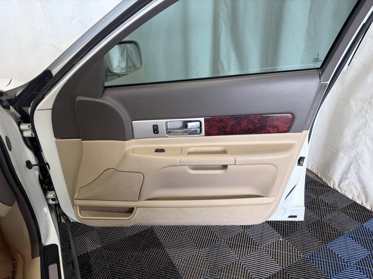 Used 2005 Lincoln LS RWD image 12