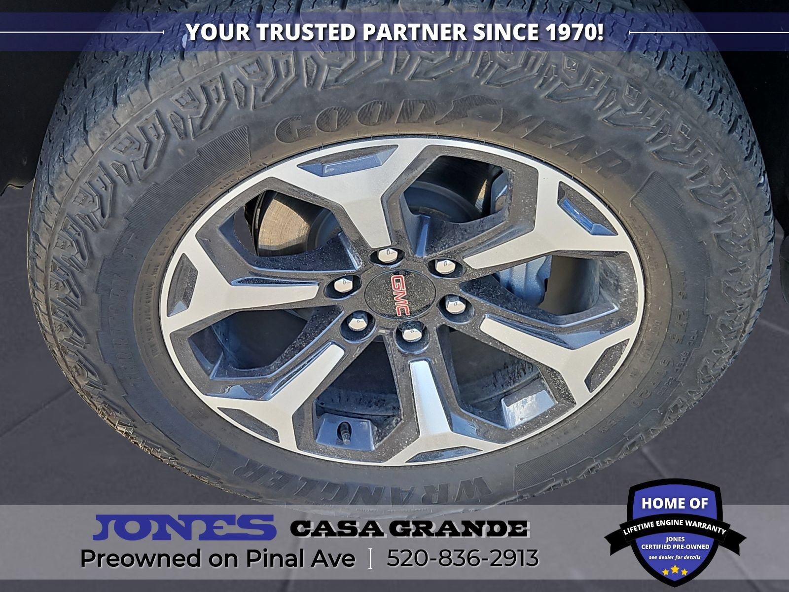 Used 2025 GMC Yukon AT4 Ultimate w/ LPO, Floor Liner Package AWD/4WD image 21